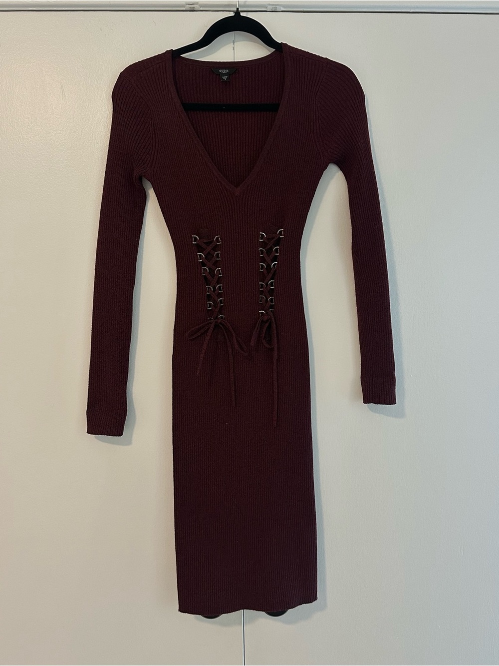 GUESS Lace-Up V-Neck Bodycon Dress - Burgundy